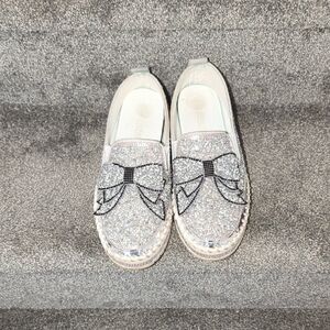 Elegant Silver Women's Sneakers with Bow